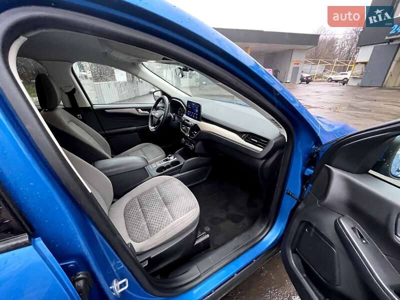 Внедорожник / Кроссовер Ford Escape 2021 в Харькове