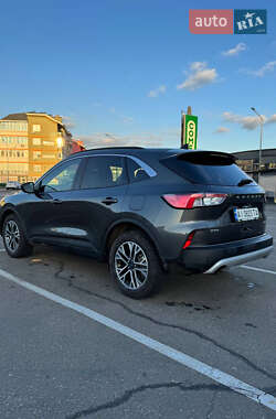 Внедорожник / Кроссовер Ford Escape 2020 в Киеве