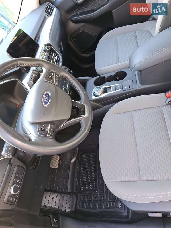 Внедорожник / Кроссовер Ford Escape 2020 в Тернополе