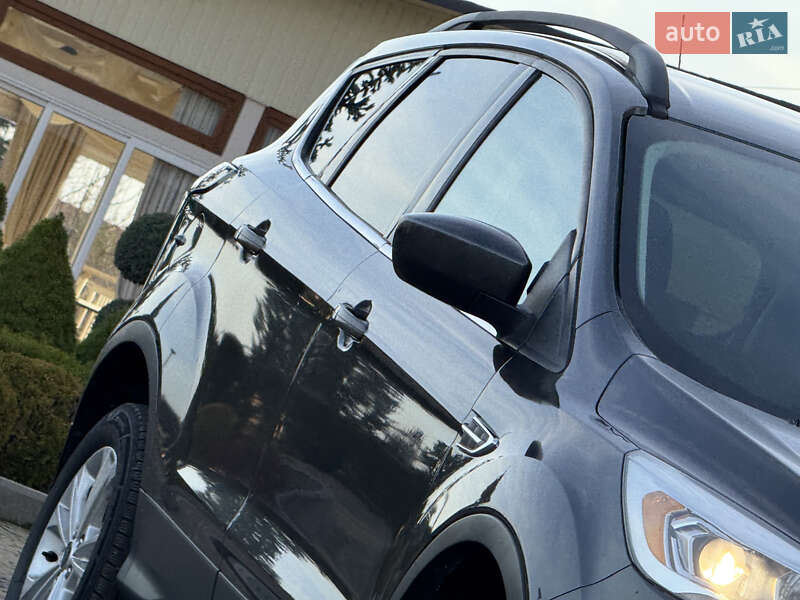 Позашляховик / Кросовер Ford Escape 2017 в Дрогобичі