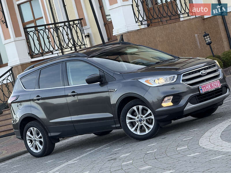 Позашляховик / Кросовер Ford Escape 2017 в Дрогобичі