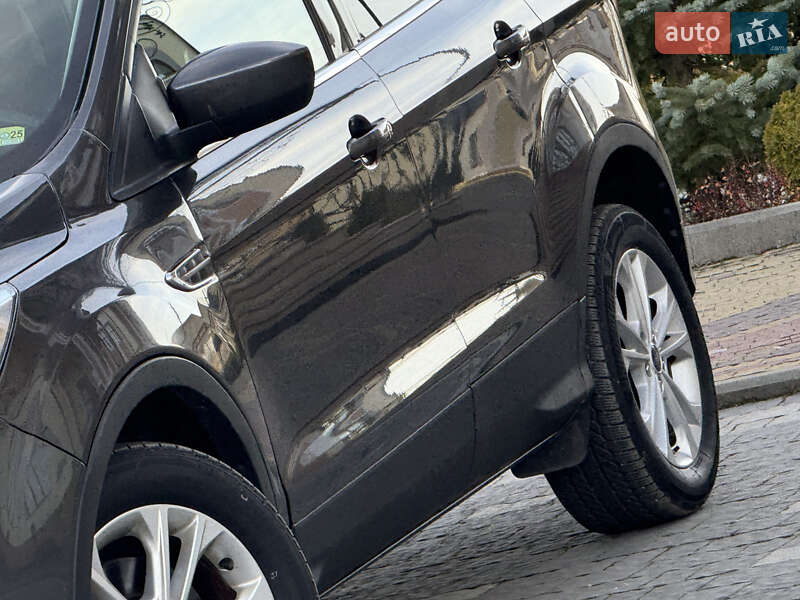 Позашляховик / Кросовер Ford Escape 2017 в Дрогобичі