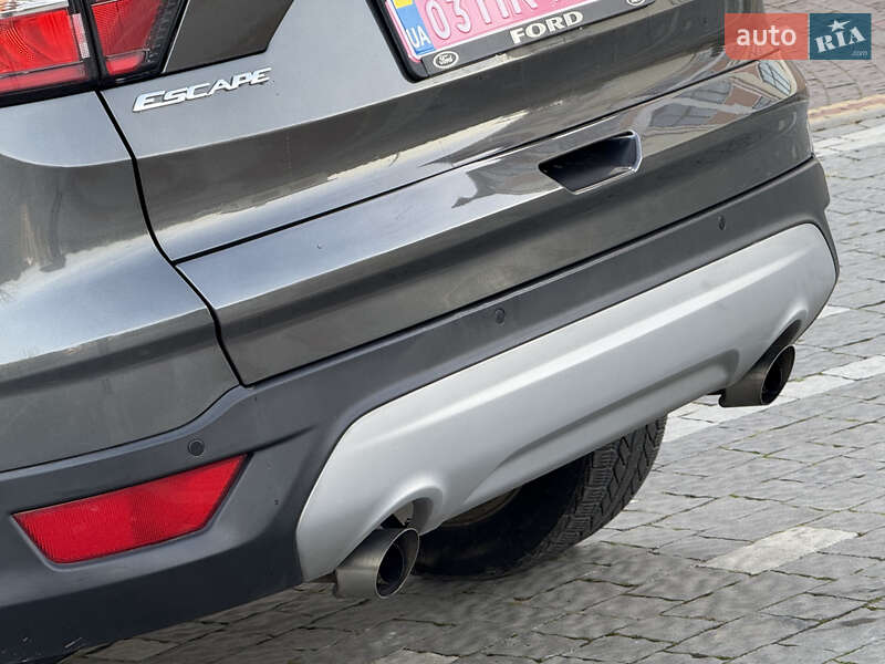 Позашляховик / Кросовер Ford Escape 2017 в Дрогобичі