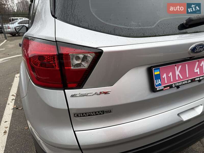 Внедорожник / Кроссовер Ford Escape 2019 в Киеве