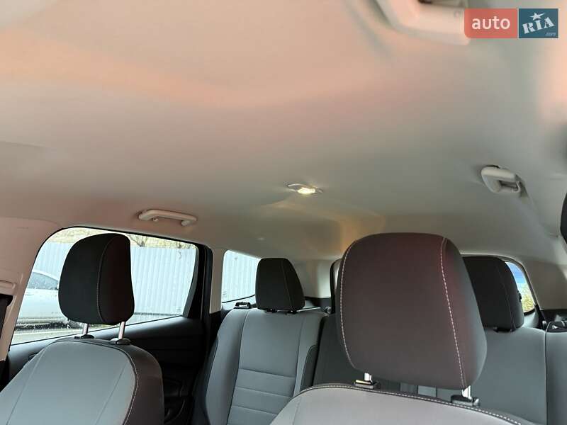 Внедорожник / Кроссовер Ford Escape 2019 в Киеве