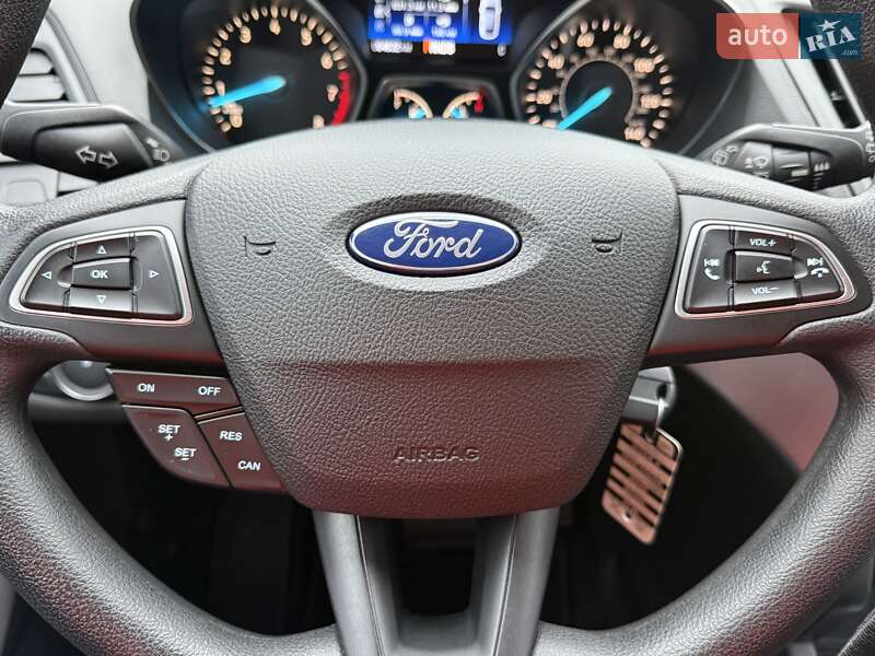 Внедорожник / Кроссовер Ford Escape 2019 в Киеве