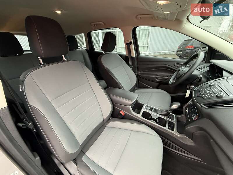 Внедорожник / Кроссовер Ford Escape 2019 в Киеве