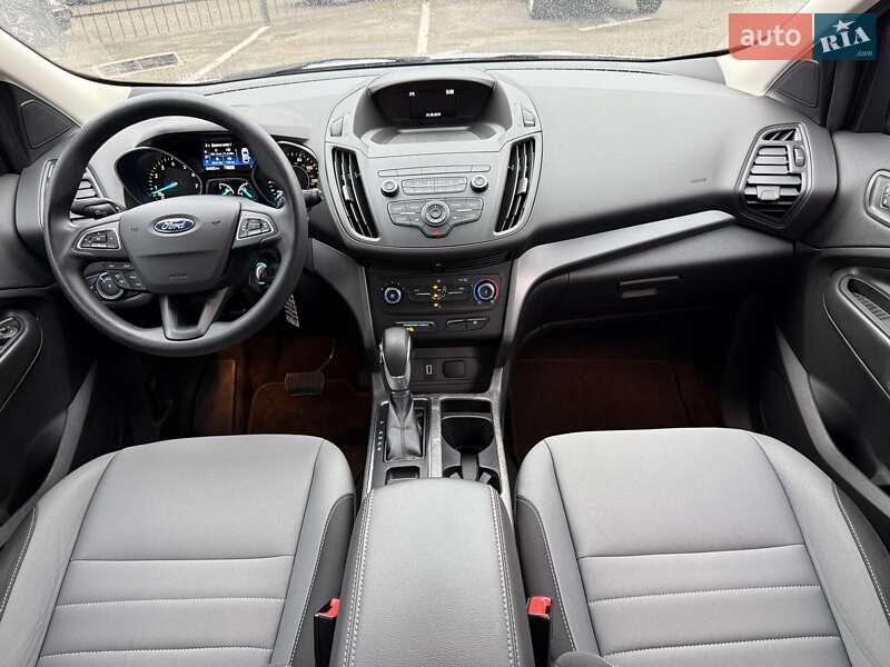 Внедорожник / Кроссовер Ford Escape 2019 в Киеве
