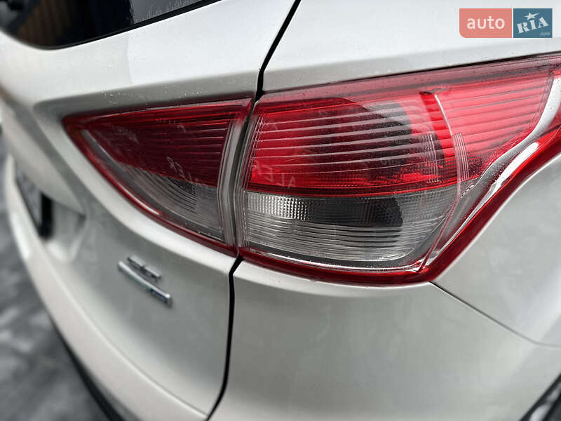 Внедорожник / Кроссовер Ford Escape 2015 в Виннице