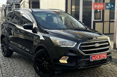 Позашляховик / Кросовер Ford Escape 2017 в Дрогобичі
