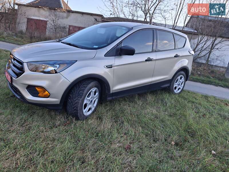 Внедорожник / Кроссовер Ford Escape 2018 в Изяславе