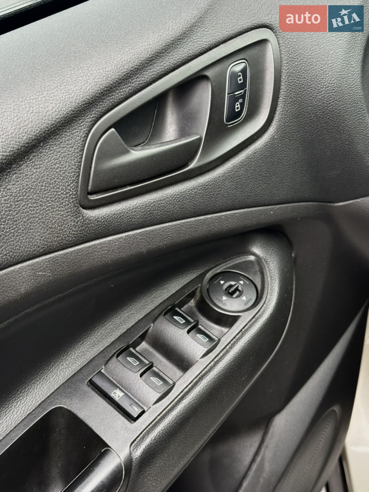2016 Ford Escape - мініатюра 12