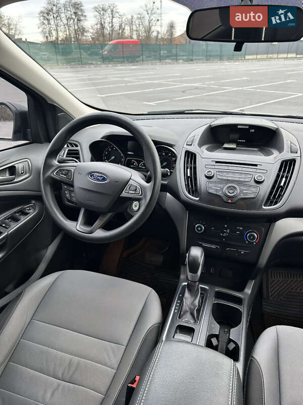 Внедорожник / Кроссовер Ford Escape 2016 в Виннице