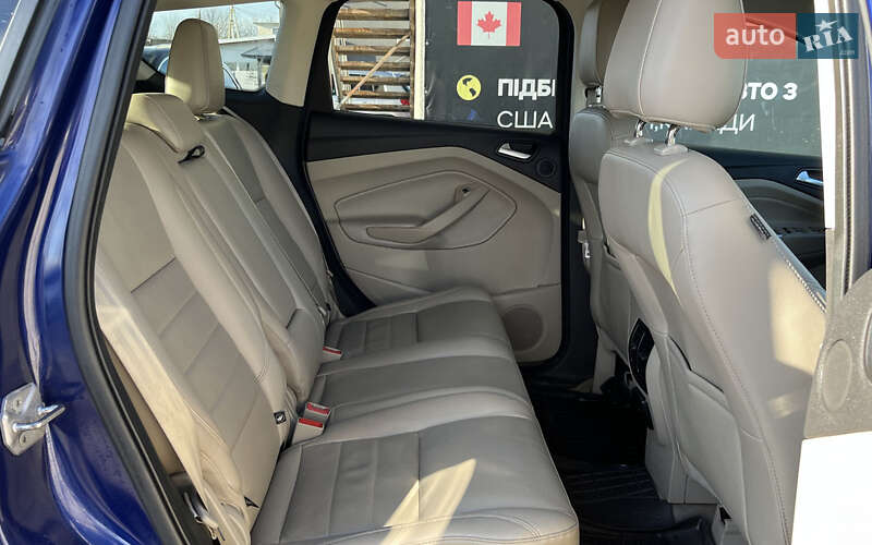 Внедорожник / Кроссовер Ford Escape 2013 в Стрые