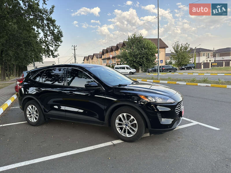 Позашляховик / Кросовер Ford Escape 2021 в Києві