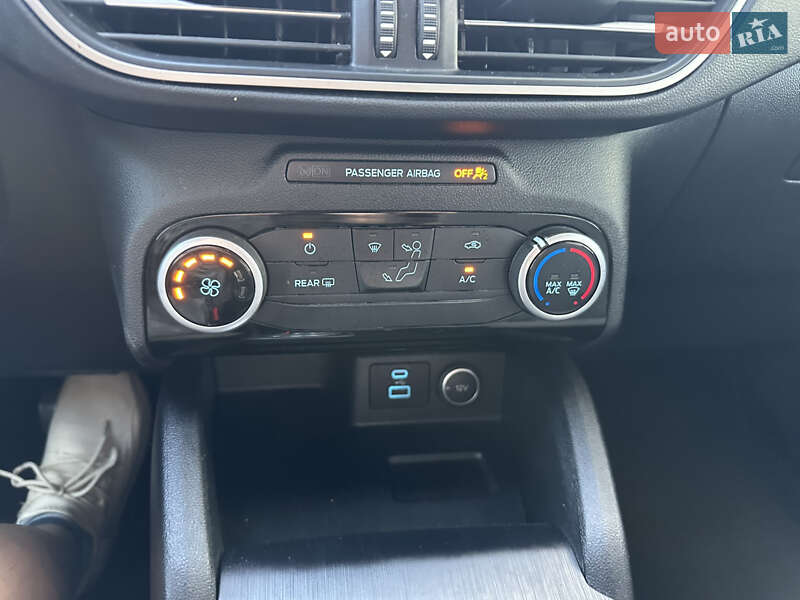 Позашляховик / Кросовер Ford Escape 2021 в Києві