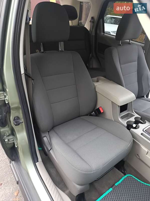 Позашляховик / Кросовер Ford Escape 2008 в Києві