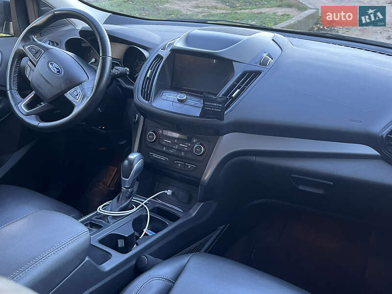 Внедорожник / Кроссовер Ford Escape 2019 в Николаеве