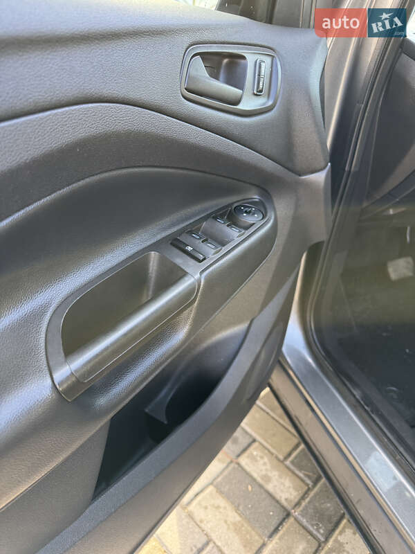 Внедорожник / Кроссовер Ford Escape 2014 в Днепре