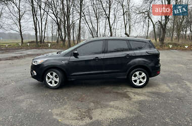 Позашляховик / Кросовер Ford Escape 2016 в Черкасах