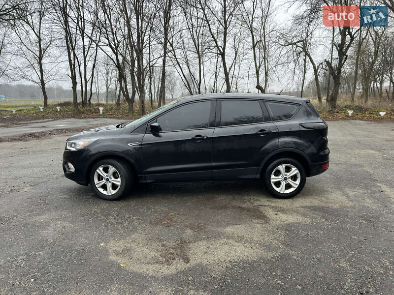 Внедорожник / Кроссовер Ford Escape 2016 в Черкассах