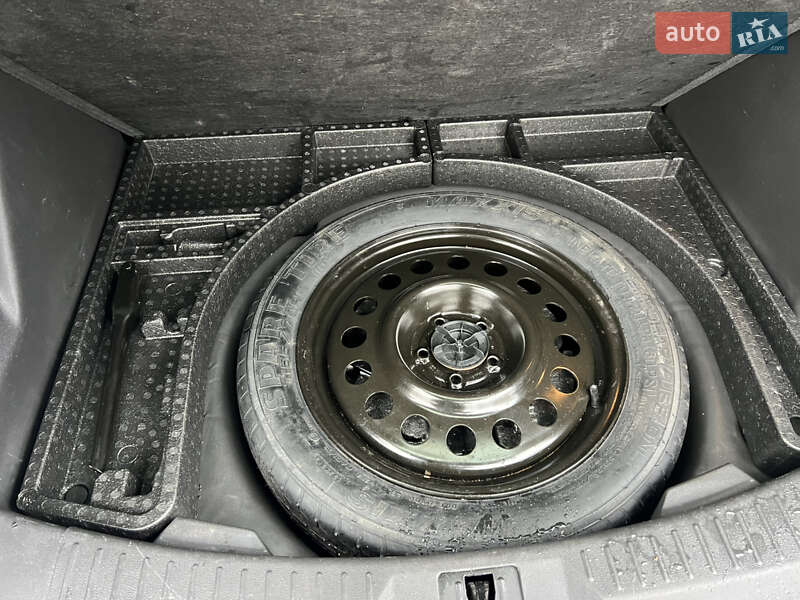 Внедорожник / Кроссовер Ford Escape 2016 в Черкассах