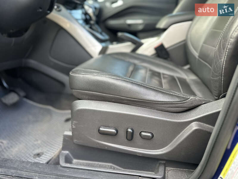 Внедорожник / Кроссовер Ford Escape 2012 в Днепре