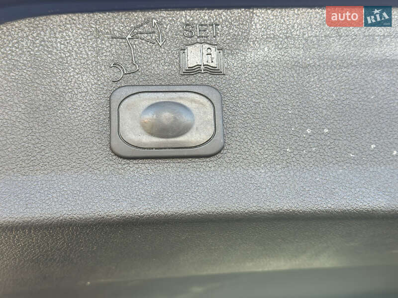 Внедорожник / Кроссовер Ford Escape 2012 в Днепре