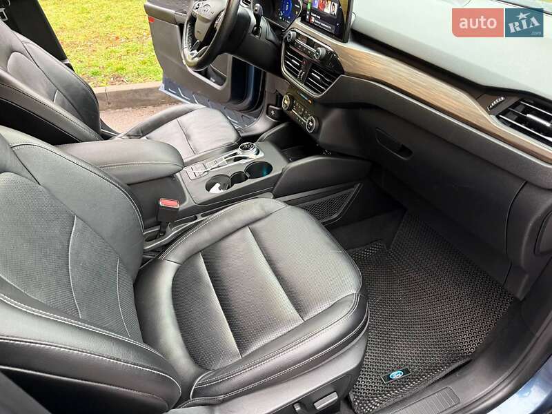 Позашляховик / Кросовер Ford Escape 2020 в Києві