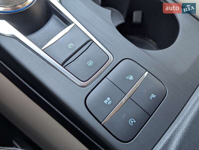 Позашляховик / Кросовер Ford Escape 2020 в Харкові