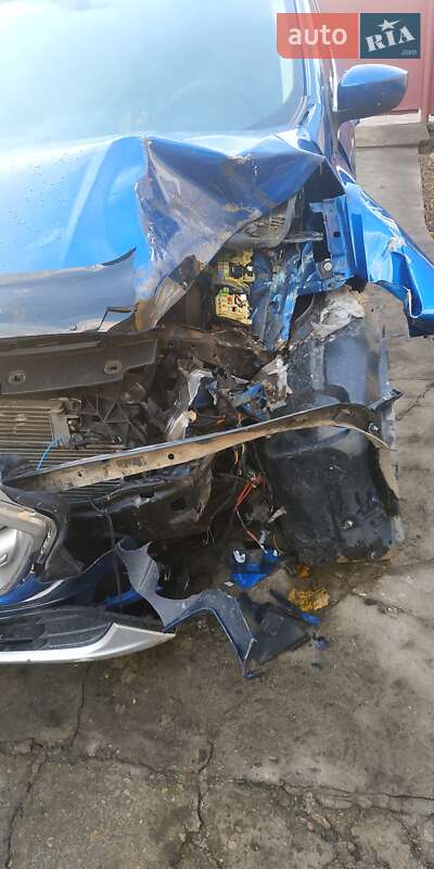 Позашляховик / Кросовер Ford Escape 2016 в Кам'янському