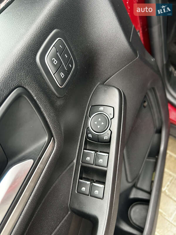 Внедорожник / Кроссовер Ford Escape 2021 в Золочеве