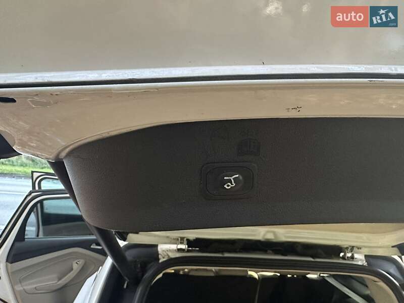 Внедорожник / Кроссовер Ford Escape 2014 в Ужгороде