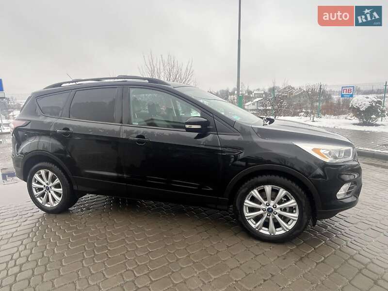 Позашляховик / Кросовер Ford Escape 2016 в Львові