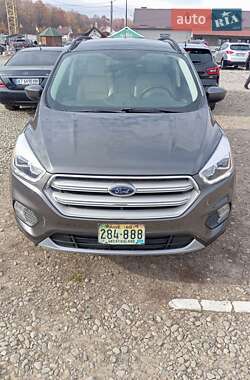 Внедорожник / Кроссовер Ford Escape 2018 в Ивано-Франковске