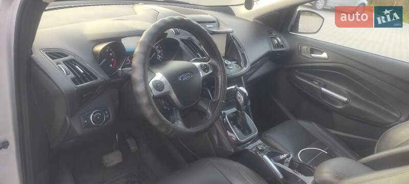 Внедорожник / Кроссовер Ford Escape 2013 в Монастыриске