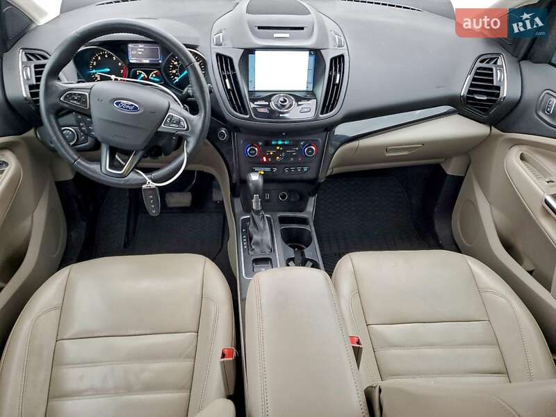 Внедорожник / Кроссовер Ford Escape 2017 в Житомире