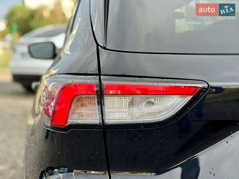 Внедорожник / Кроссовер Ford Escape 2020 в Львове