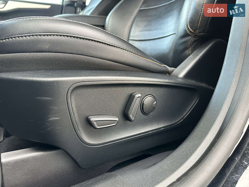 Внедорожник / Кроссовер Ford Escape 2020 в Львове