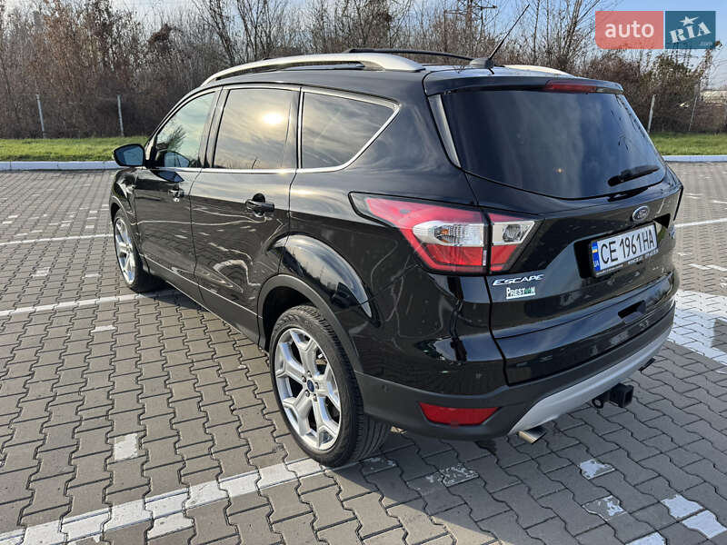 Позашляховик / Кросовер Ford Escape 2017 в Чернівцях