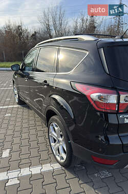 Внедорожник / Кроссовер Ford Escape 2017 в Черновцах