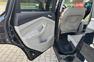 Внедорожник / Кроссовер Ford Escape 2017 в Черновцах