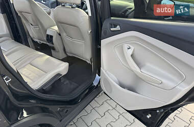 Внедорожник / Кроссовер Ford Escape 2017 в Черновцах