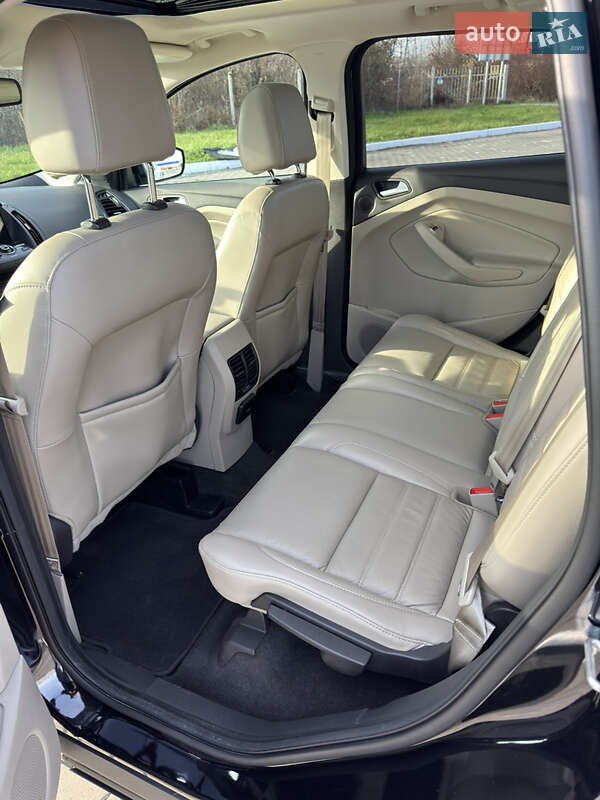 Позашляховик / Кросовер Ford Escape 2017 в Чернівцях