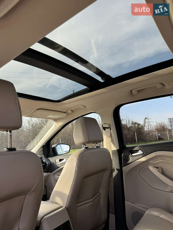 Позашляховик / Кросовер Ford Escape 2017 в Чернівцях