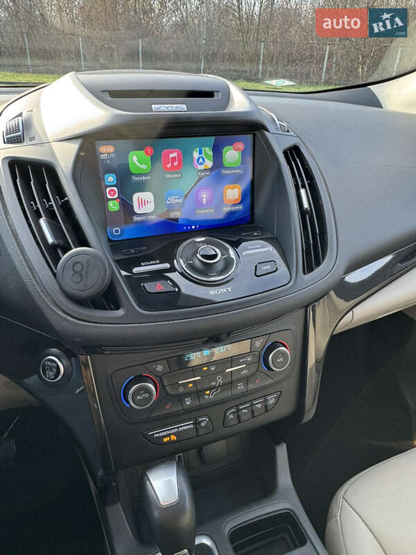 Позашляховик / Кросовер Ford Escape 2017 в Чернівцях