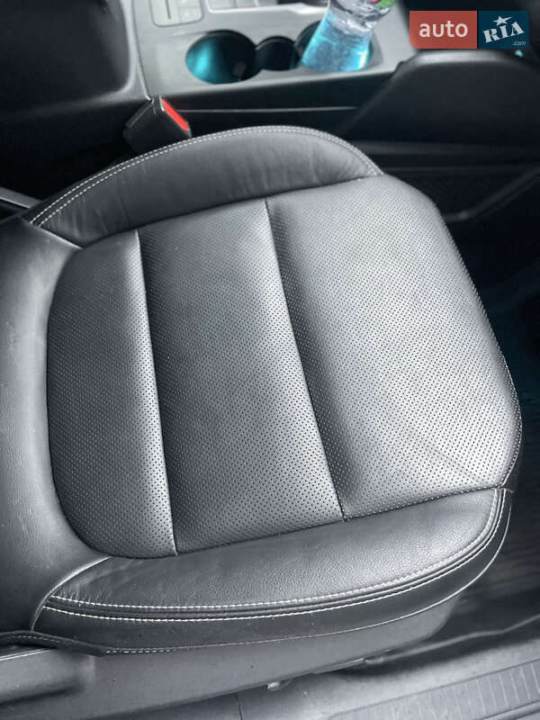 Внедорожник / Кроссовер Ford Escape 2020 в Киеве