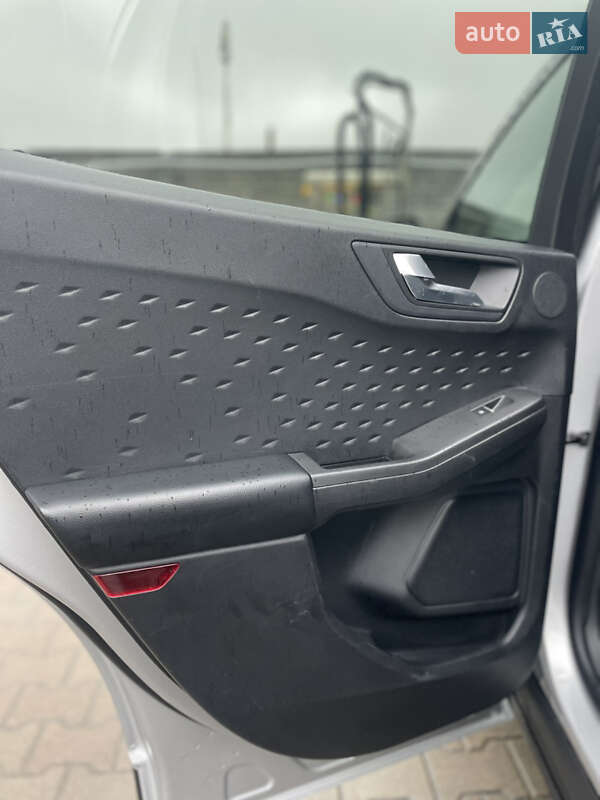 Внедорожник / Кроссовер Ford Escape 2020 в Киеве