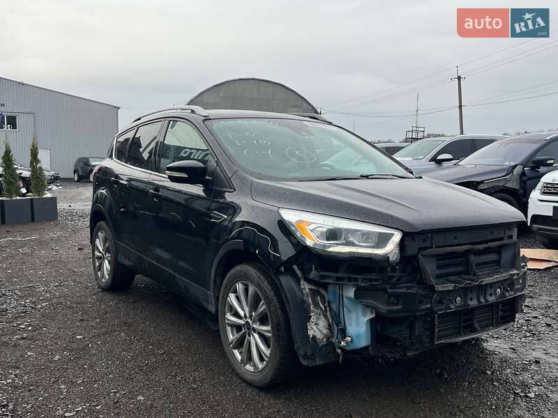 Позашляховик / Кросовер Ford Escape 2017 в Луцьку