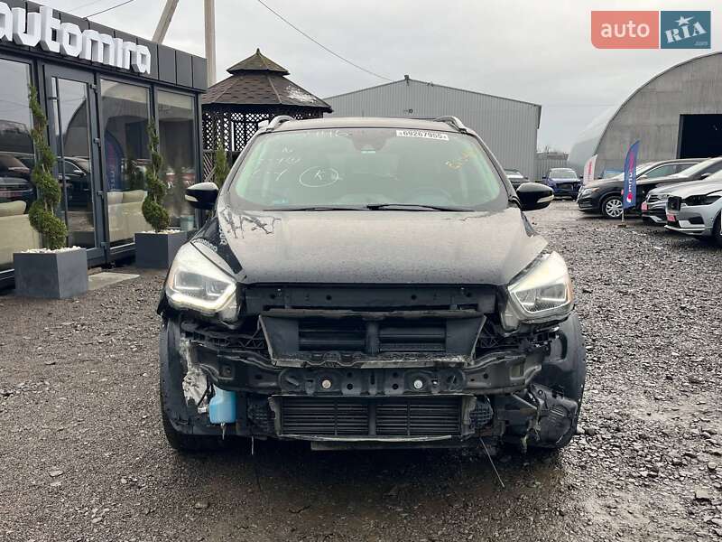 Позашляховик / Кросовер Ford Escape 2017 в Луцьку